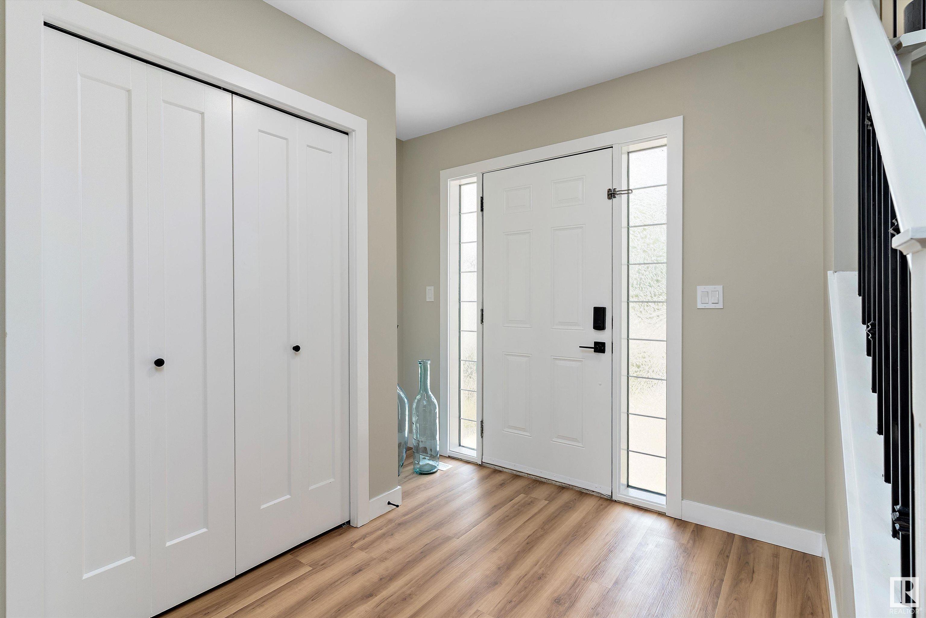 Property Photo:  11908 175 Avenue NW  AB T5X 0A5 