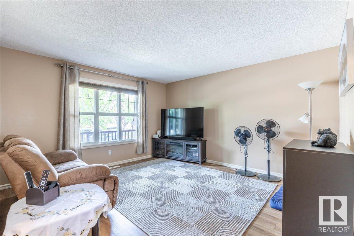 Property Photo:  21335 91A Avenue NW  AB T5T 0W5 