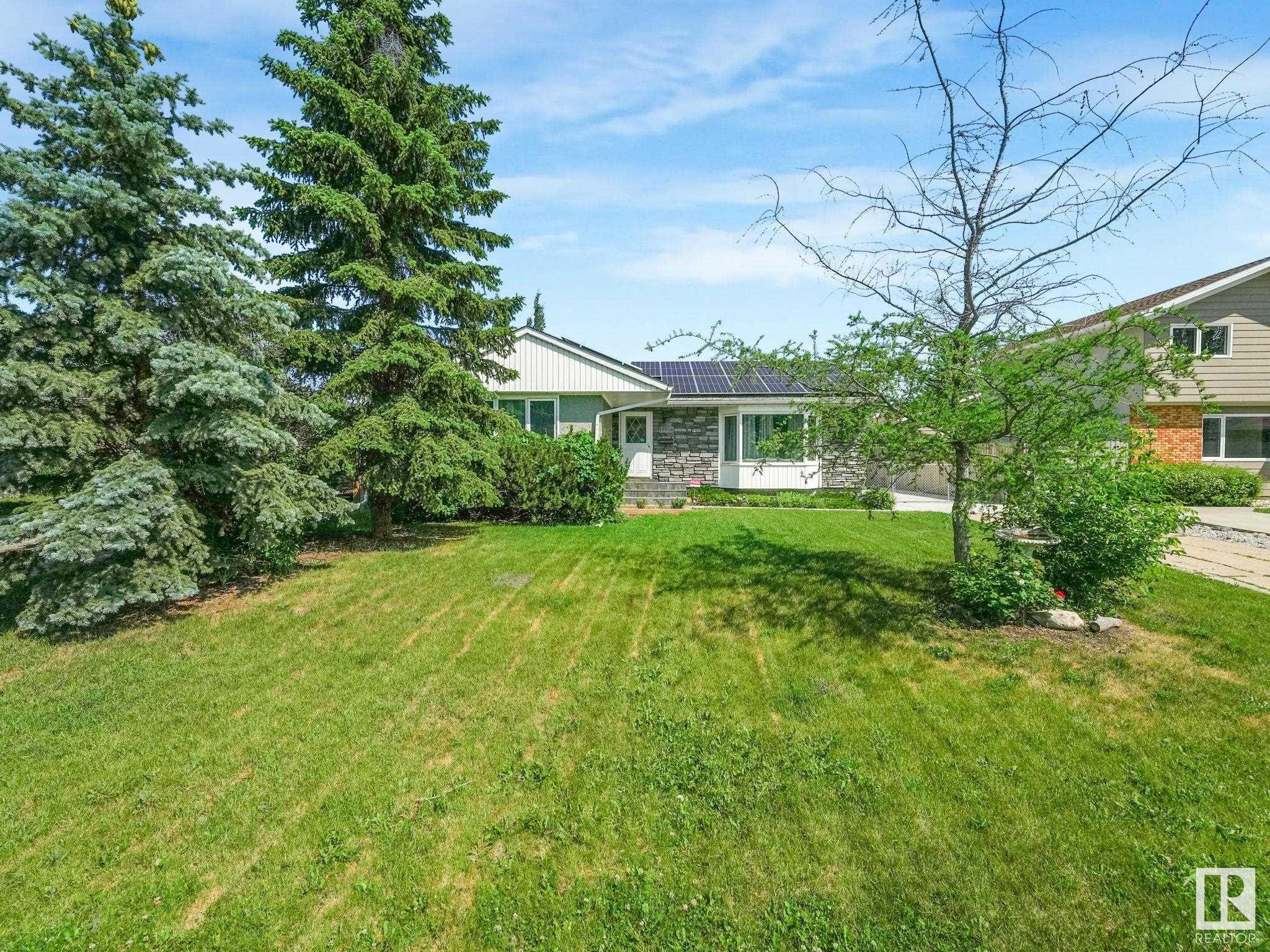Property Photo: 15906 94 Avenue NW AB T5R 5K8