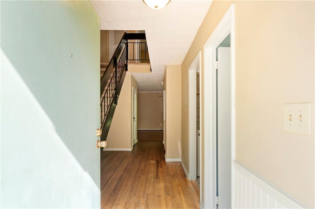 Property Photo: 130 Fernbanks Court GA 30605