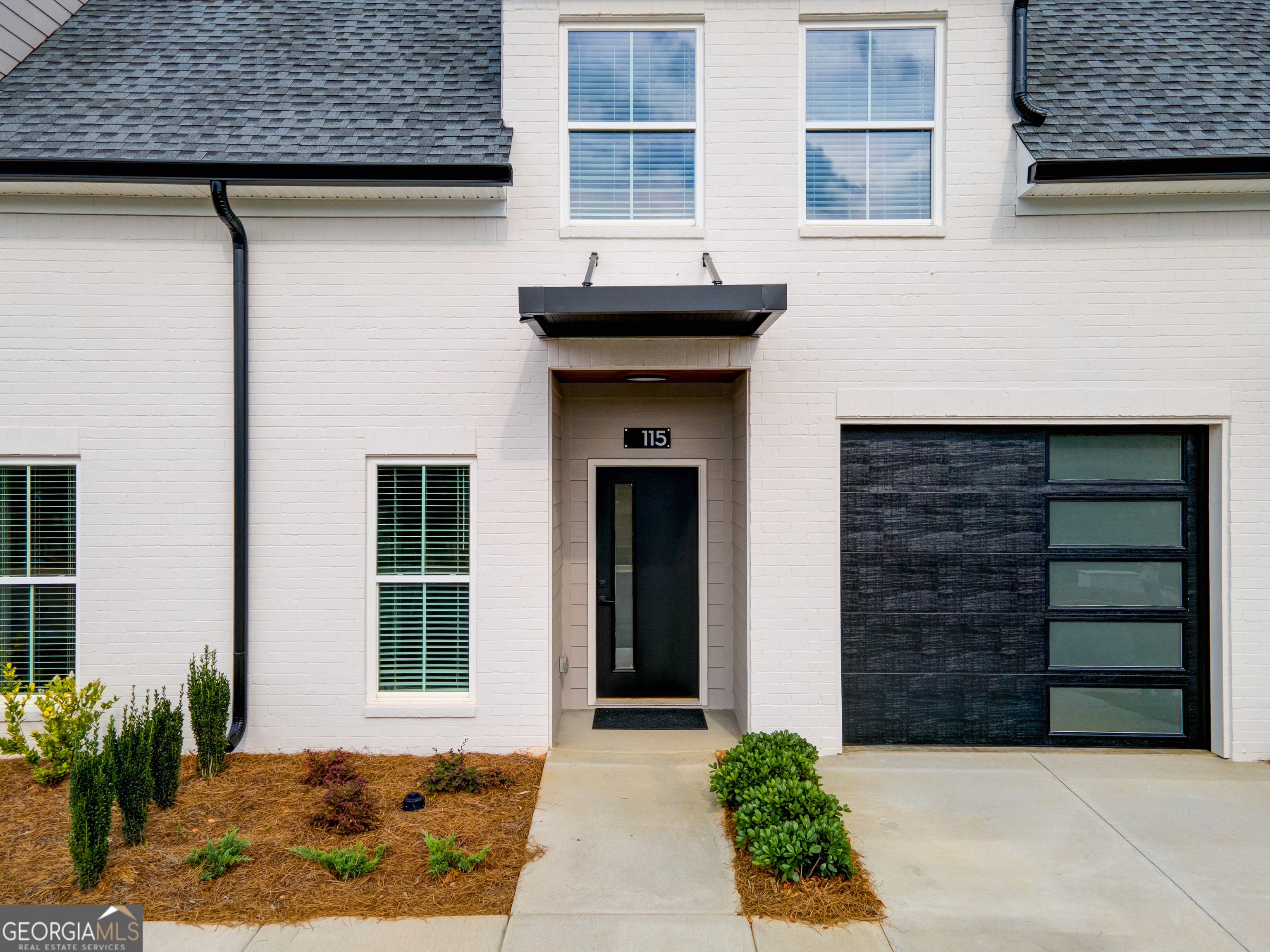 Property Photo: 115 Chateau Drive SE GA 30161