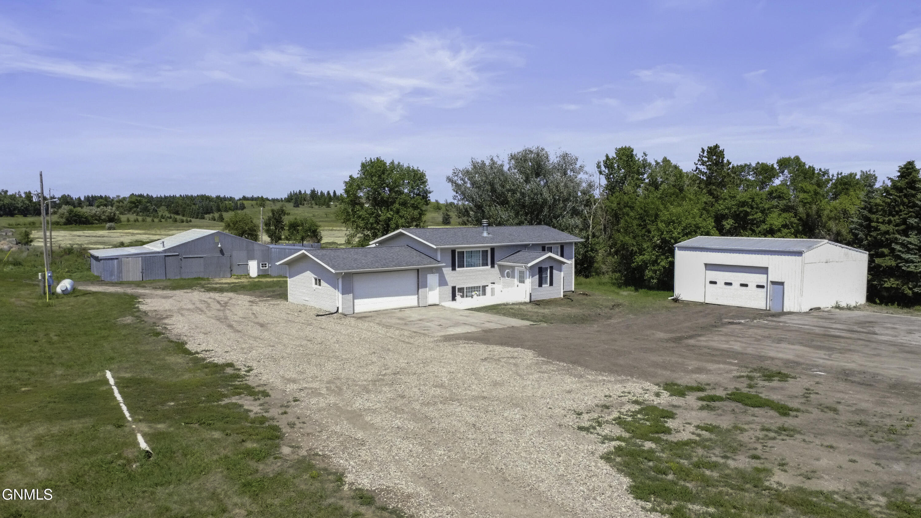 8600 97th Avenue NE  Mandan ND 58554 photo