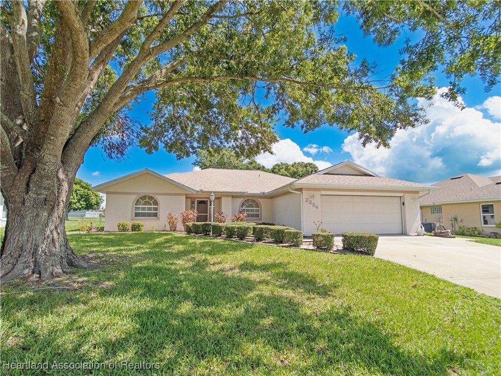 2234 Pinewood Boulevard  Sebring FL 33870 photo