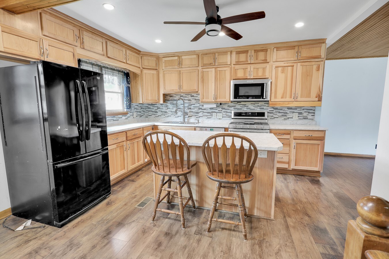 Property Photo: 1119 S 5th Avenue E IA 50208
