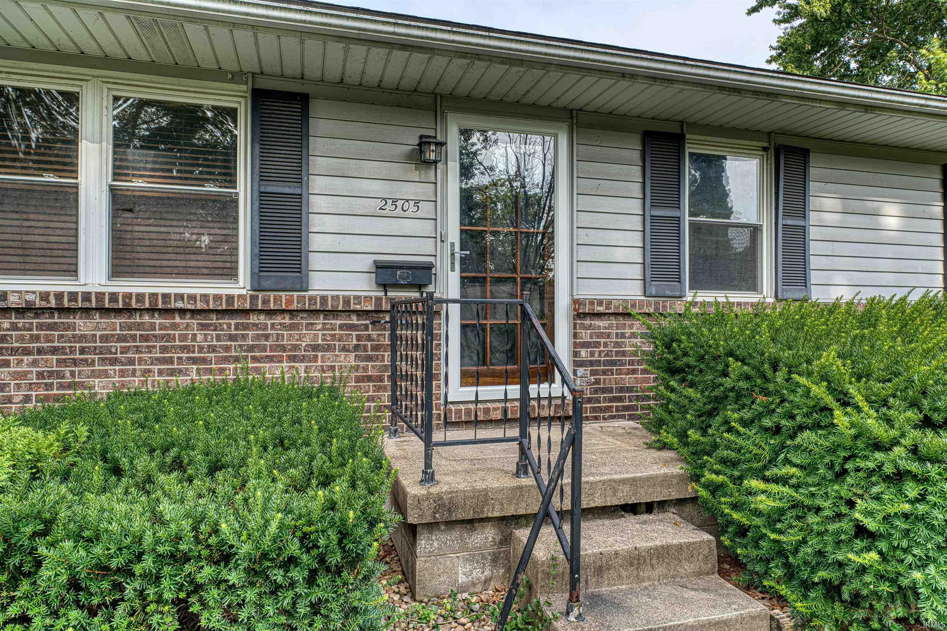 Property Photo:  2505 Jeanette Avenue  IN 47714 