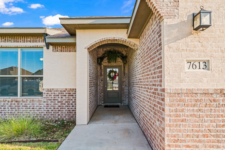 Property Photo:  7613 61st Street  TX 79407 