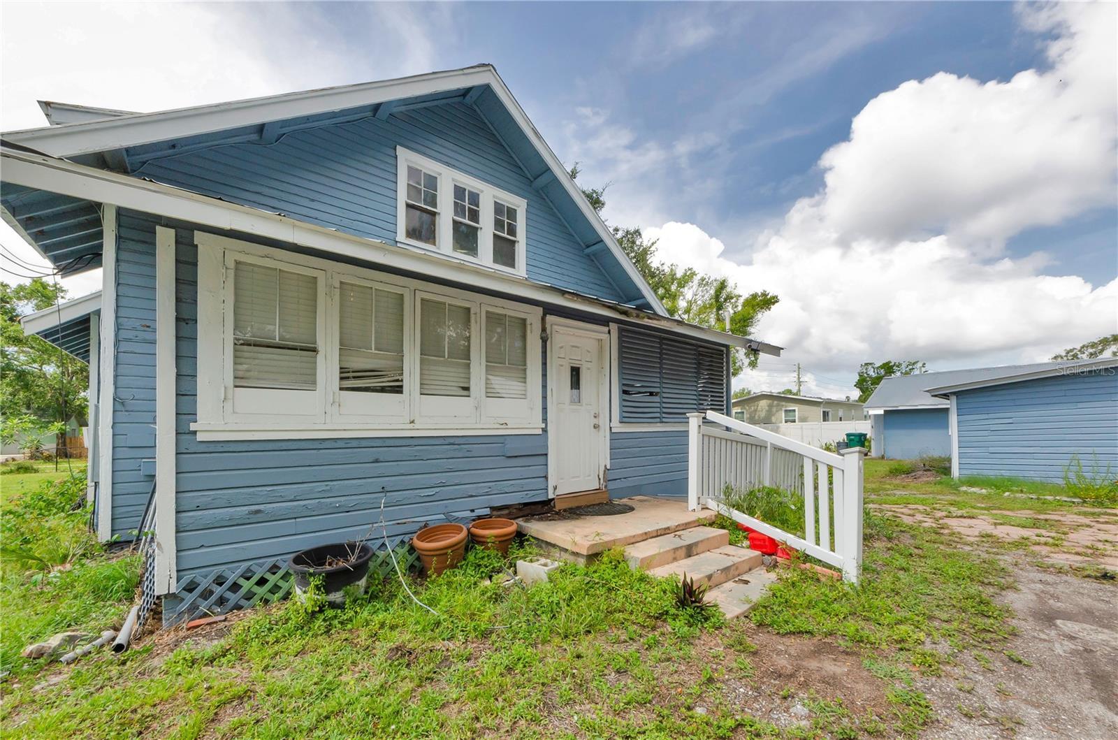 Property Photo:  600 4th Street W  FL 34221 