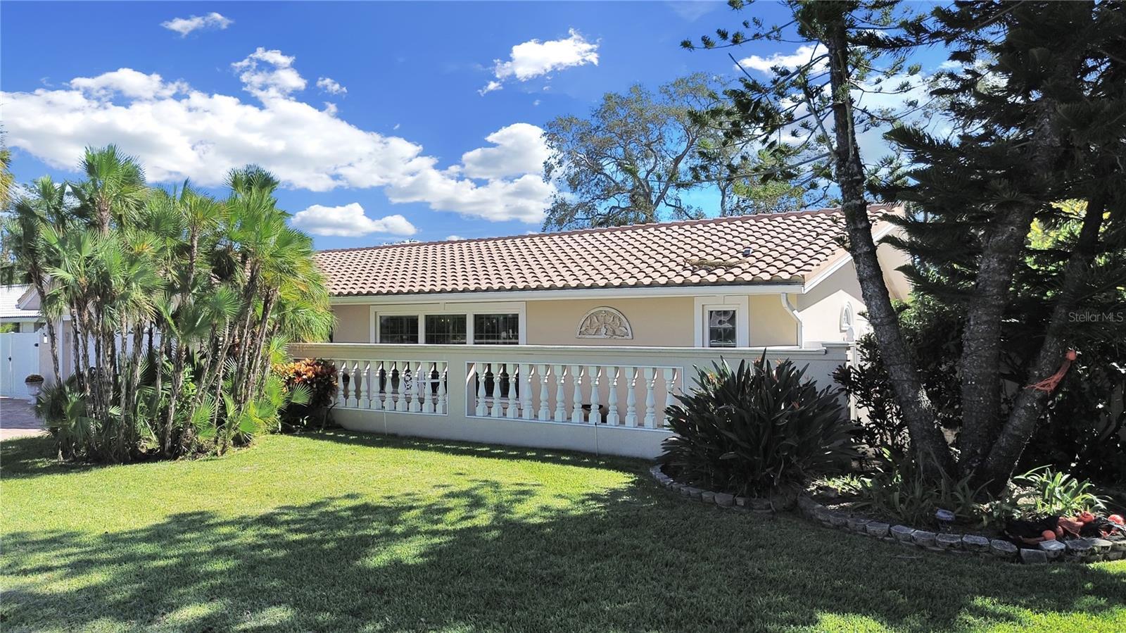 Property Photo: 1001 McLean Street FL 34698