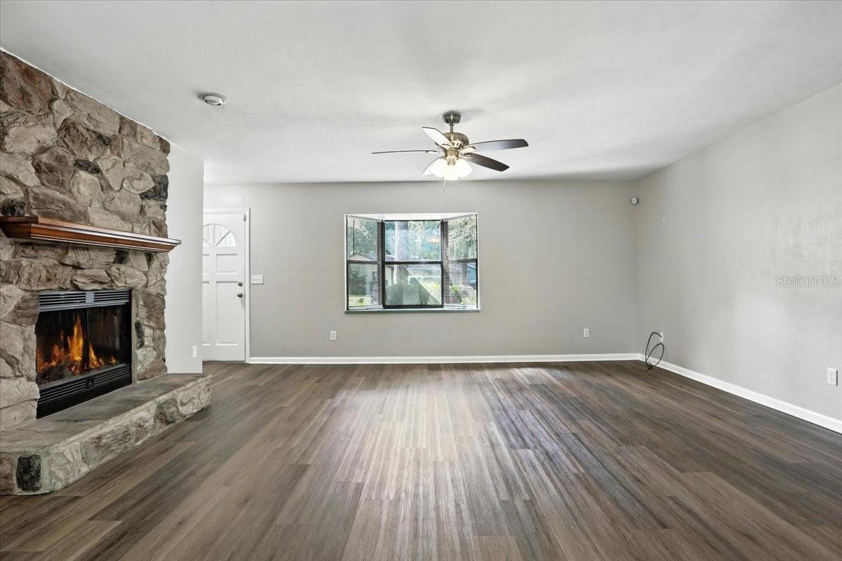 Property Photo: 2240 NW 44th Place FL 32605