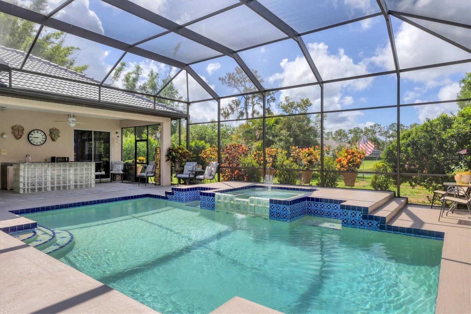 Property Photo:  7627 Partridge Street Circle  FL 34202 
