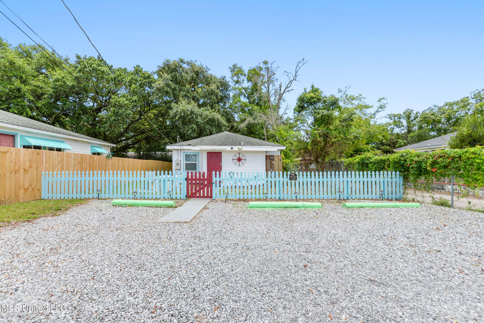 Property Photo: 4511 W Railroad Street MS 39501