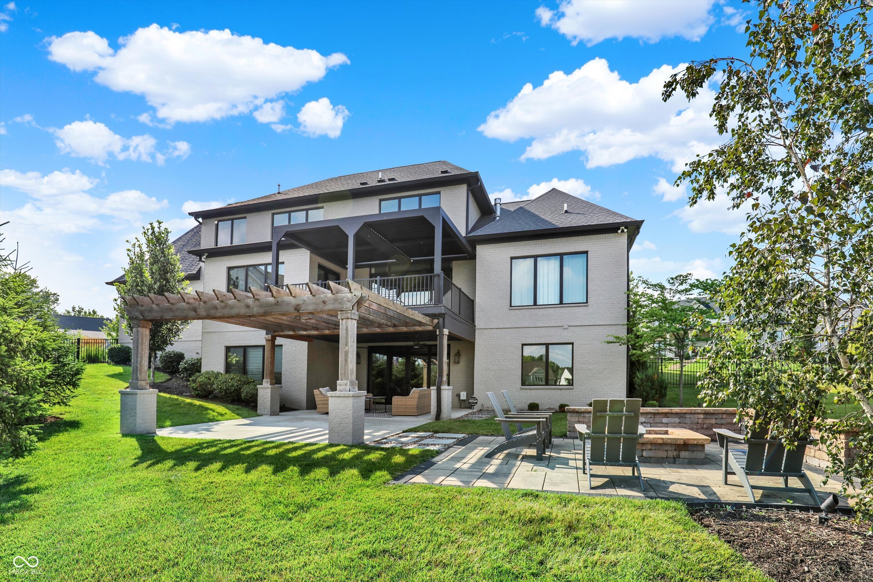 Property Photo:  16475 Vintage Court S  IN 46062 
