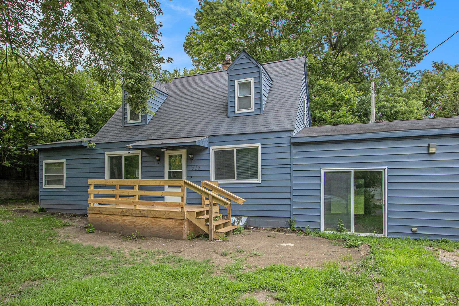 Property Photo: 528 Leenhouts Street MI 49048