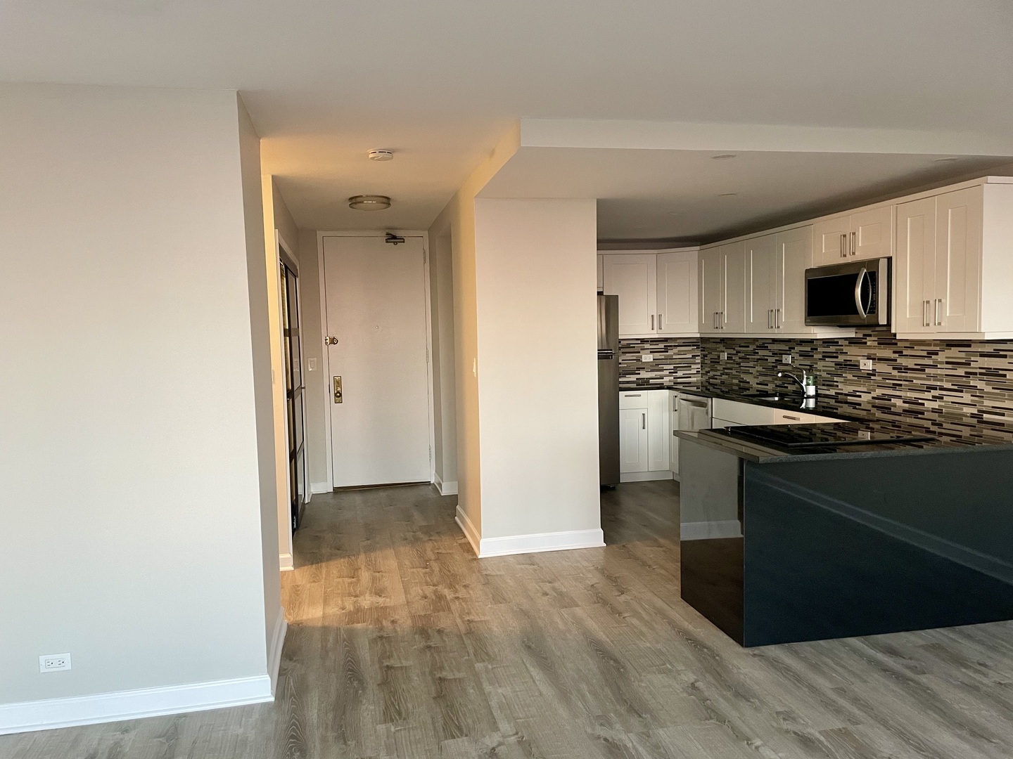 Property Photo: 655 W Irving Park Road 3105 IL 60613
