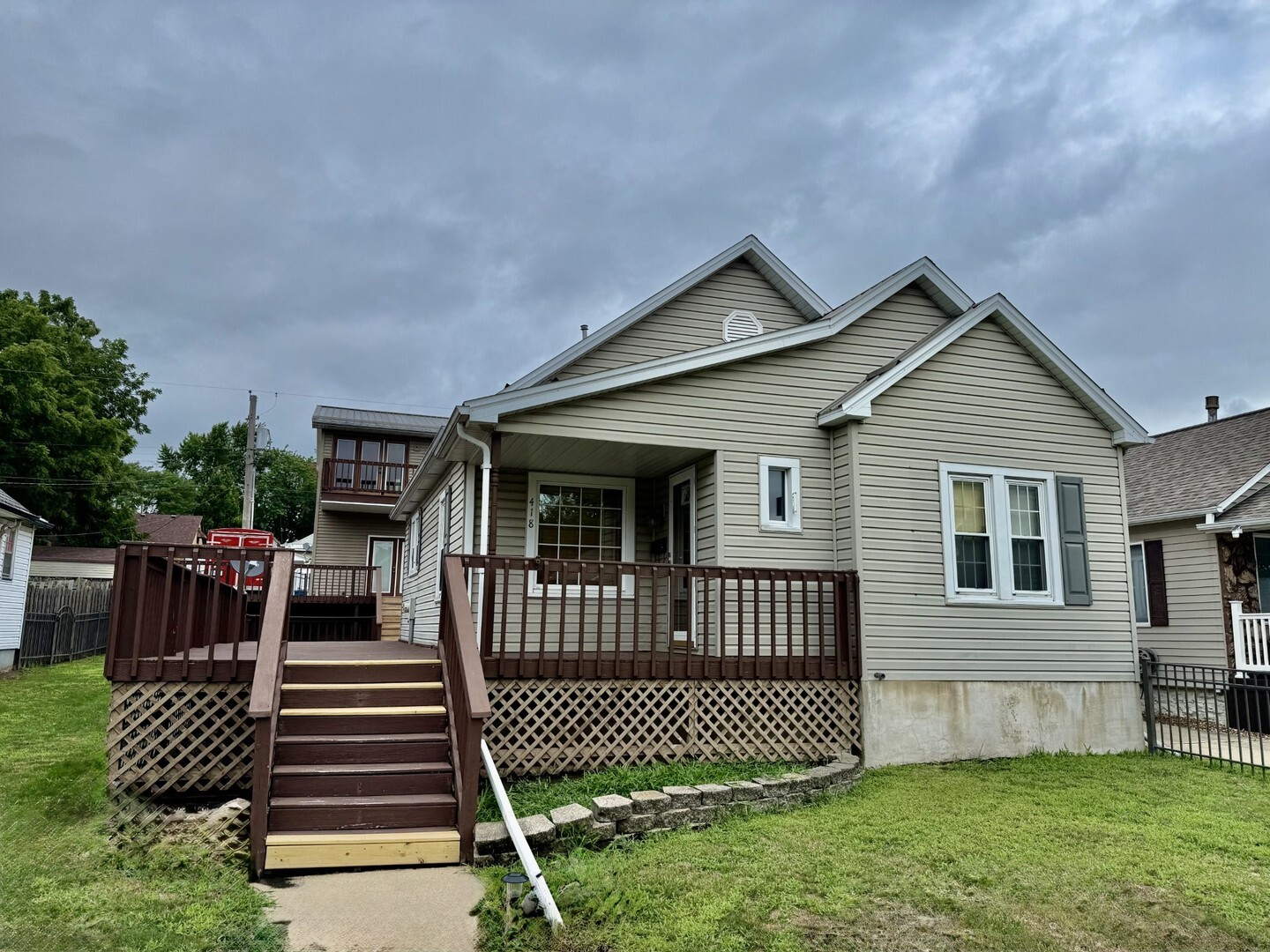 Property Photo: 418 W Devlin Street IL 61362