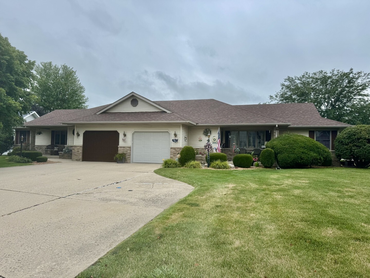 Property Photo: 2510 &Amp 2512 Pulaski Street IL 61354