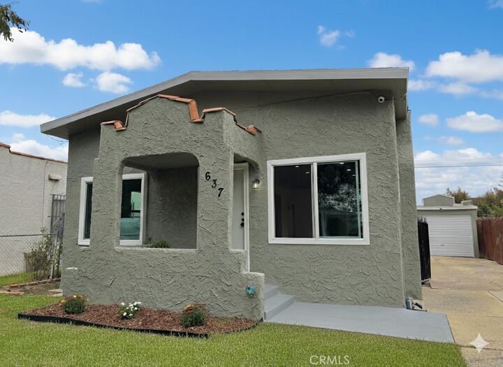 Property Photo:  637 W 105th Street  CA 90044 