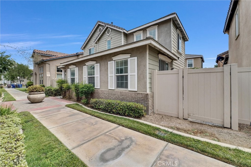 Property Photo: 1927 Kenton CA 92501