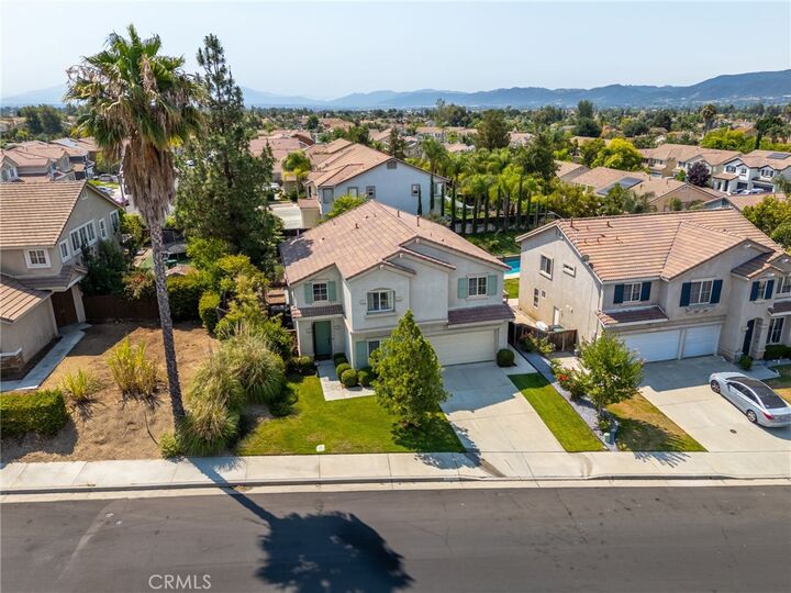 Property Photo:  40929 Engelmann Oak Street  CA 92562 