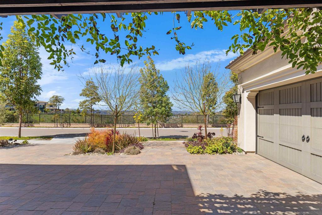 Property Photo:  6183 Summit Crest Circle  CA 92130 