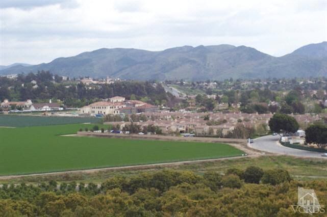 Property Photo:  2713 Antonio Drive 106  CA 93010 