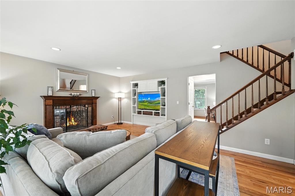 Property Photo:  377 W Manor Drive  MO 63017 