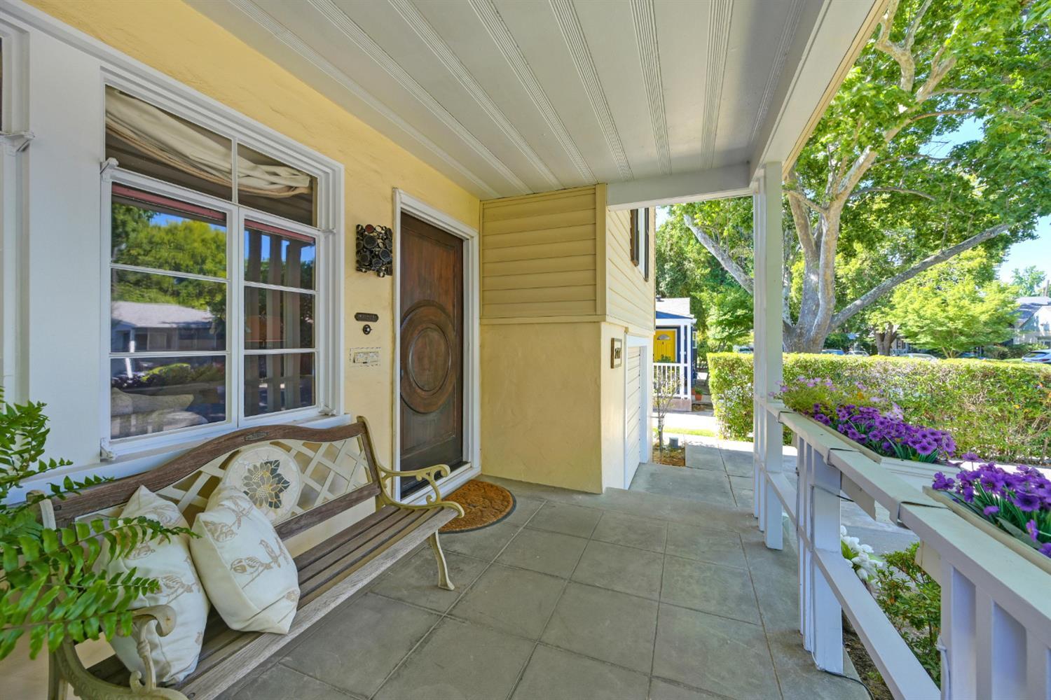 Property Photo:  2717 Harkness Street  CA 95818 