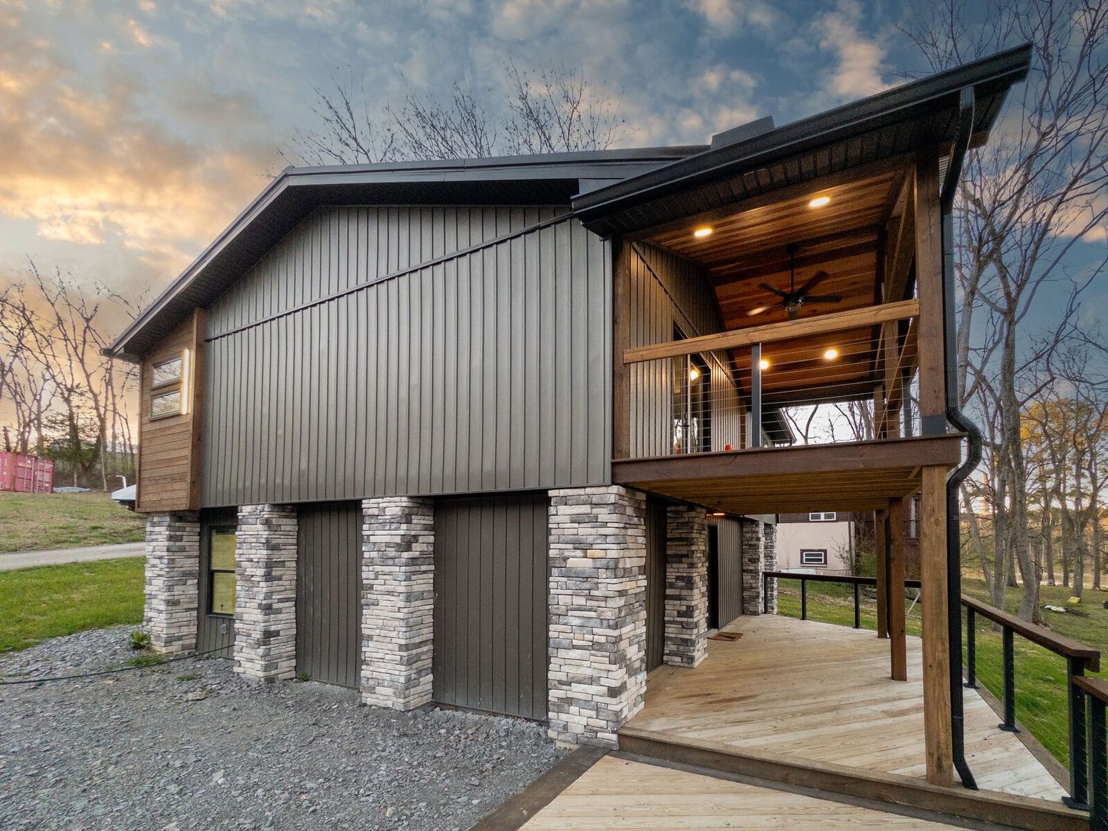 Property Photo:  385 Lago Vista Dr  TN 37087 