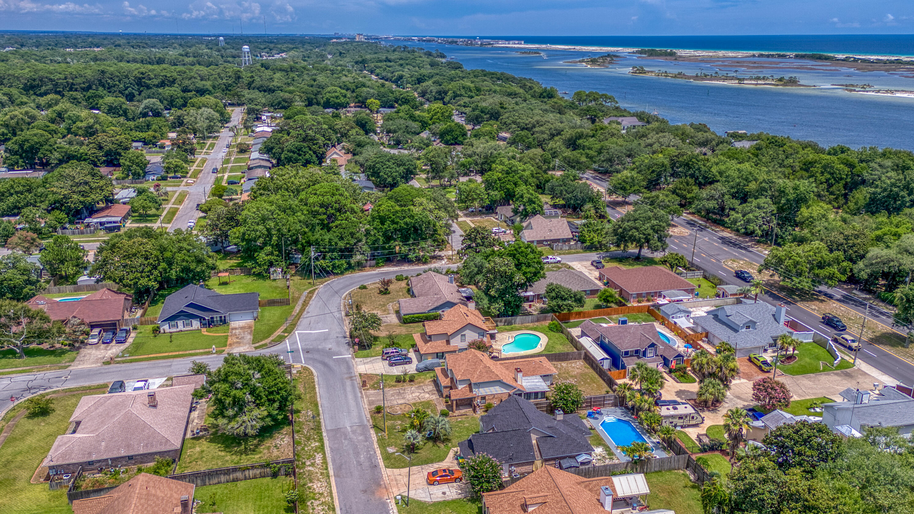 Property Photo: 62 North Street FL 32569