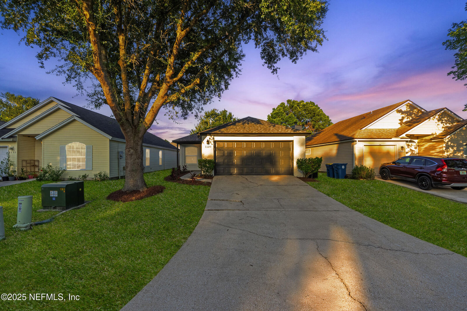 Property Photo: 1129 Creeks Ridge Road FL 32225