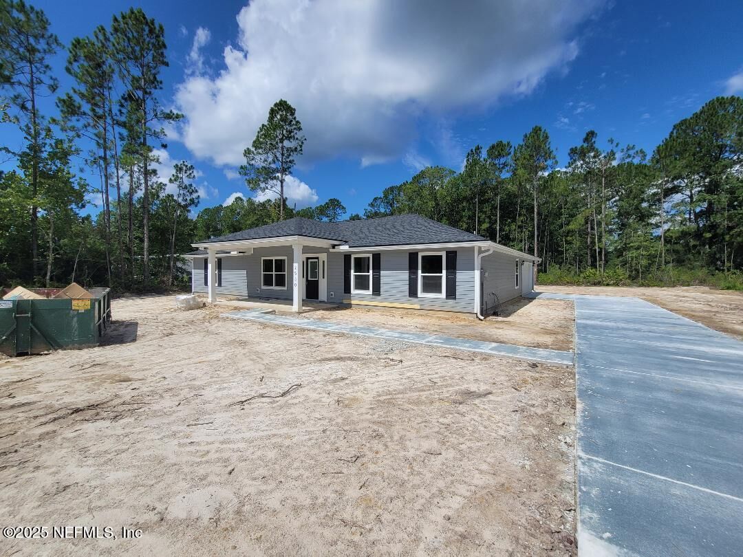 Property Photo: 2530 Cosmos Avenue FL 32068