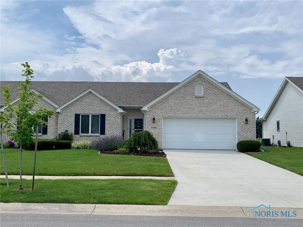 Property Photo:  4262 E Waterbend Drive  OH 43537 