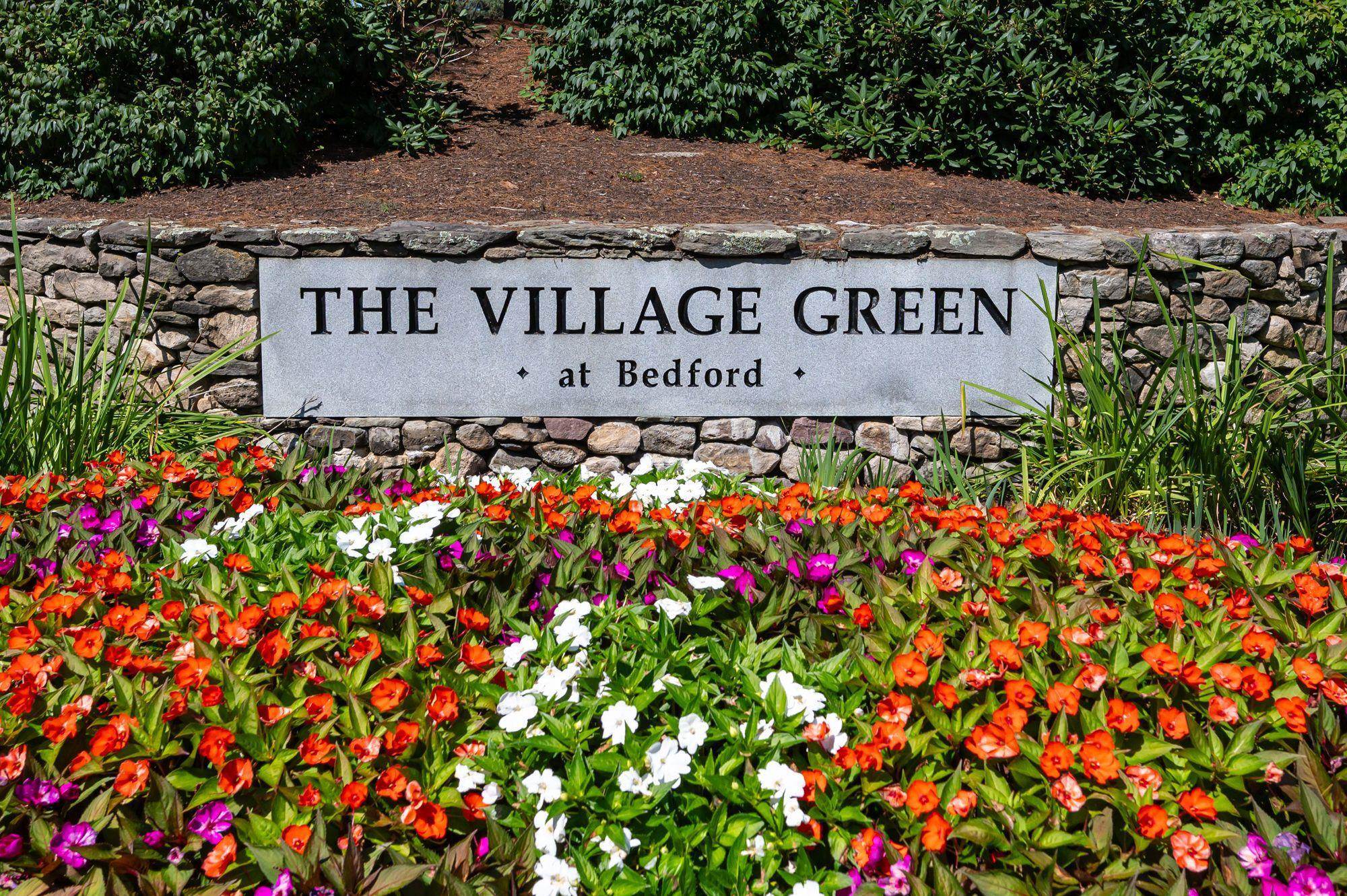 Property Photo:  2 Turnberry Circle  NH 03110 