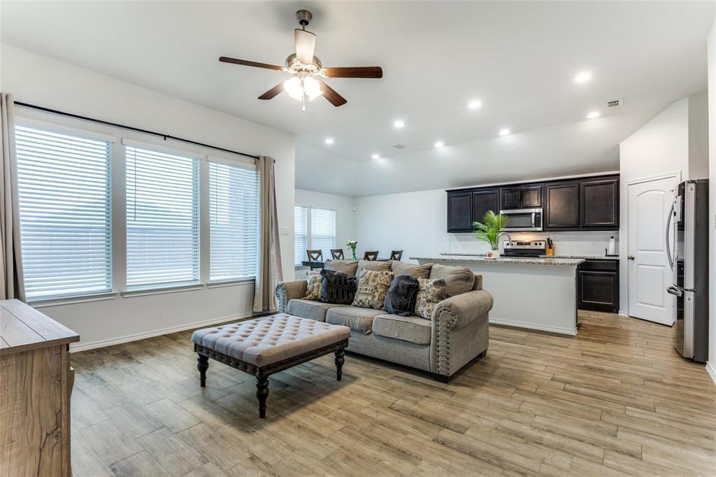 Property Photo: 9925 Ryegrass Terrace TX 76036