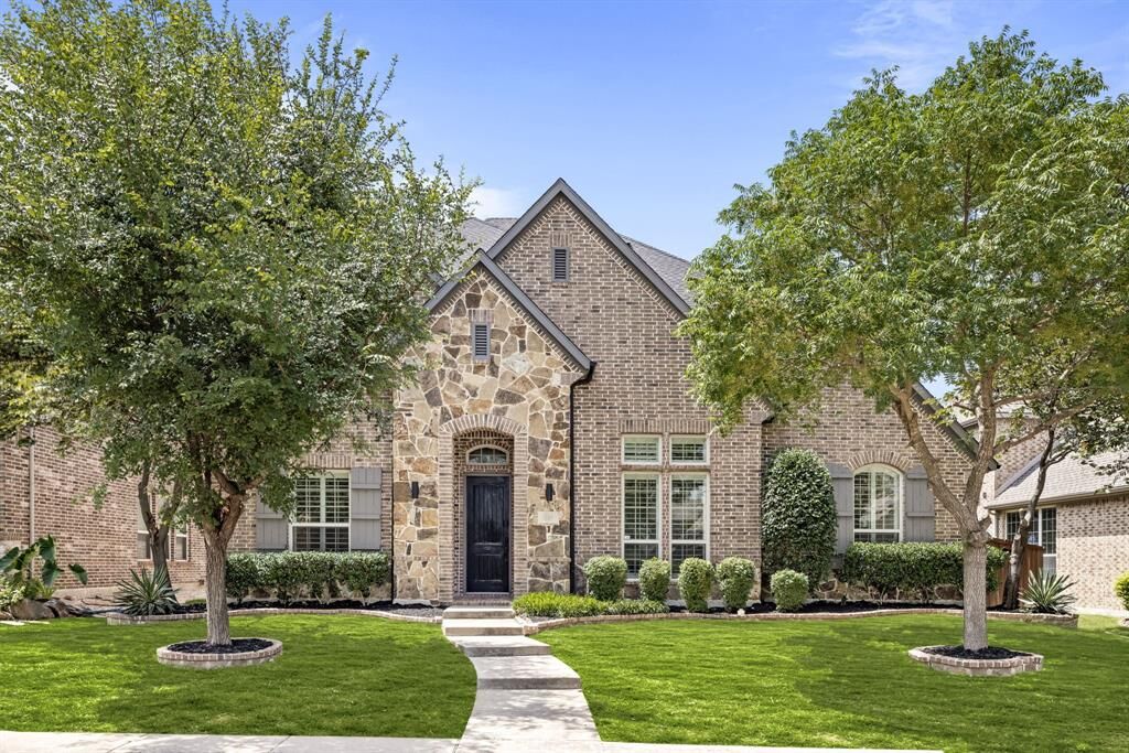 Property Photo:  841 Bear Crossing Drive  TX 75013 