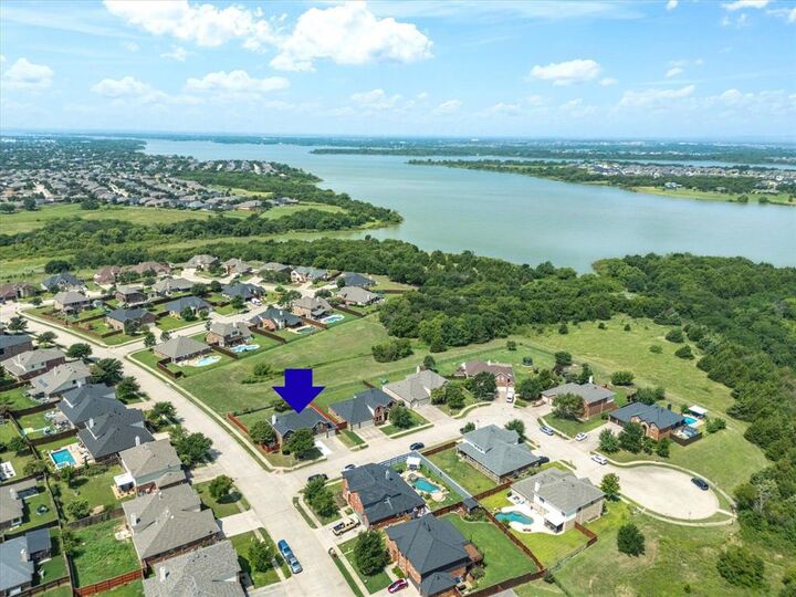 Property Photo: 1520 Misty Morning Court TX 75068