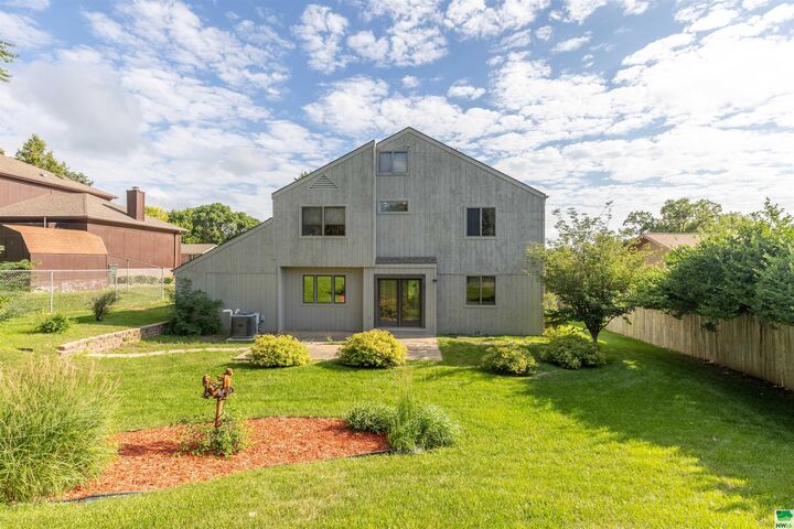 Property Photo:  2508 Apache Court  IA 51104 
