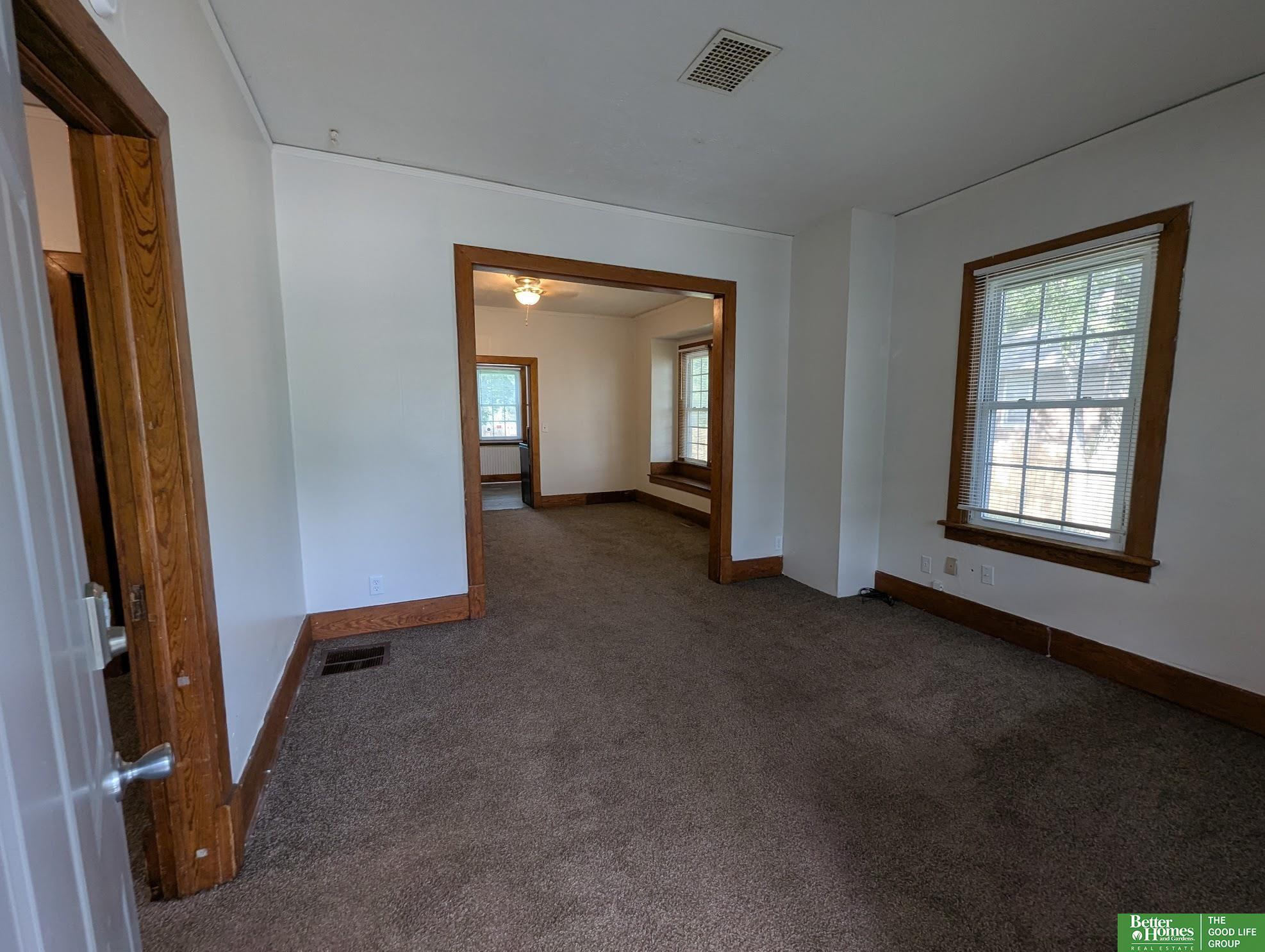 Property Photo: 4324 Grand Avenue NE 68111