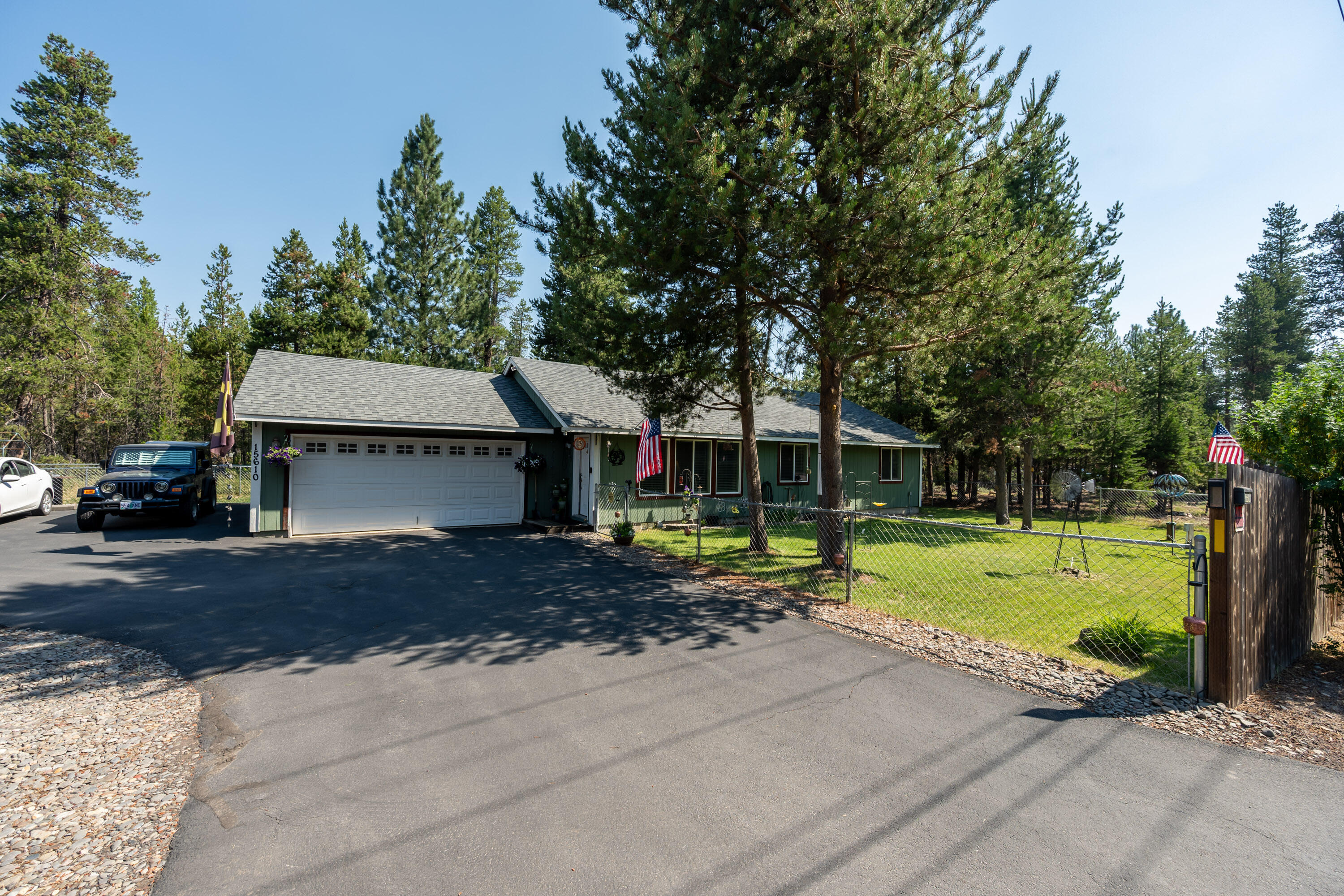 Property Photo: 15610 Burgess Road OR 97739
