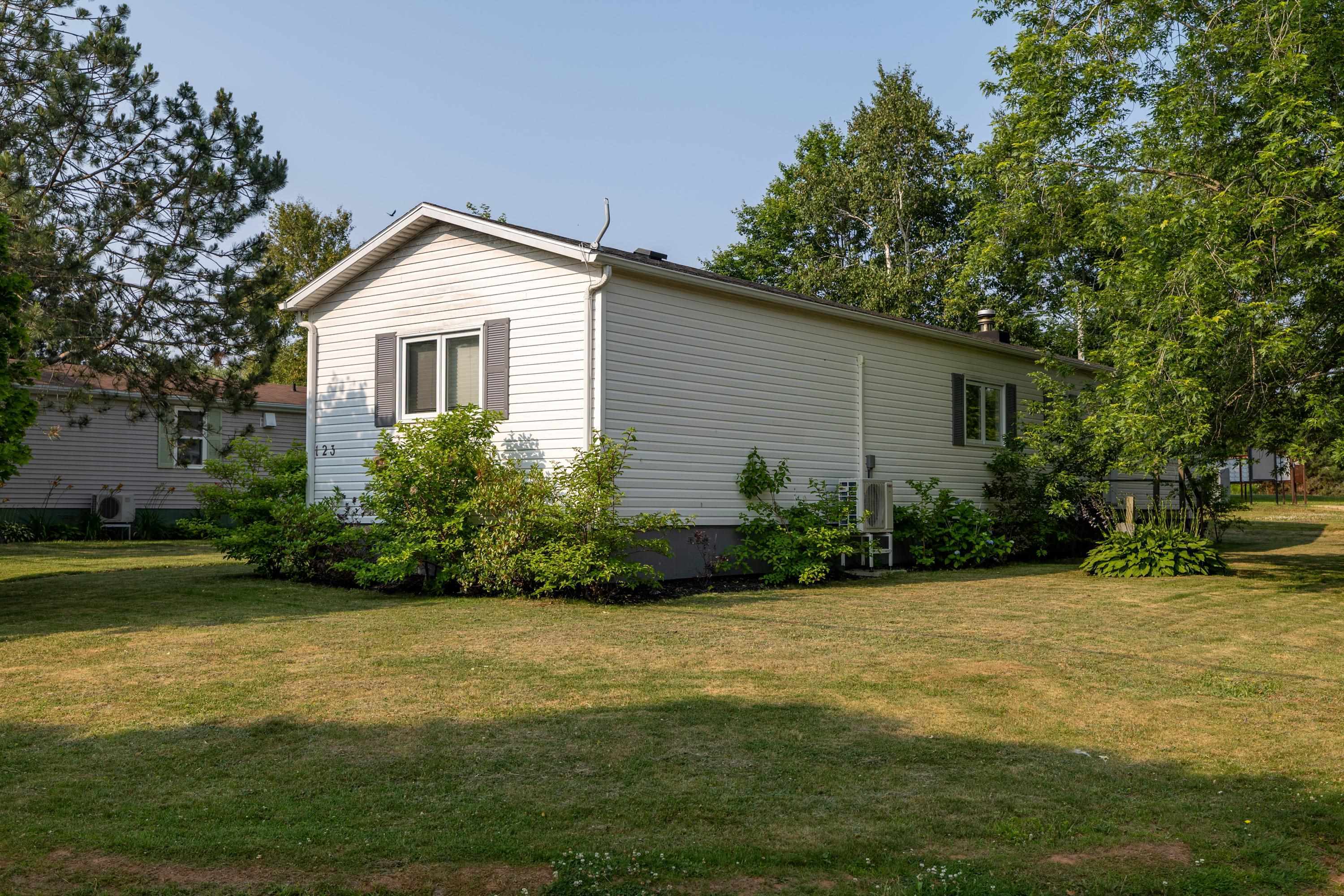 Property Photo: 123 Mariner Drive PE C1C 1M2