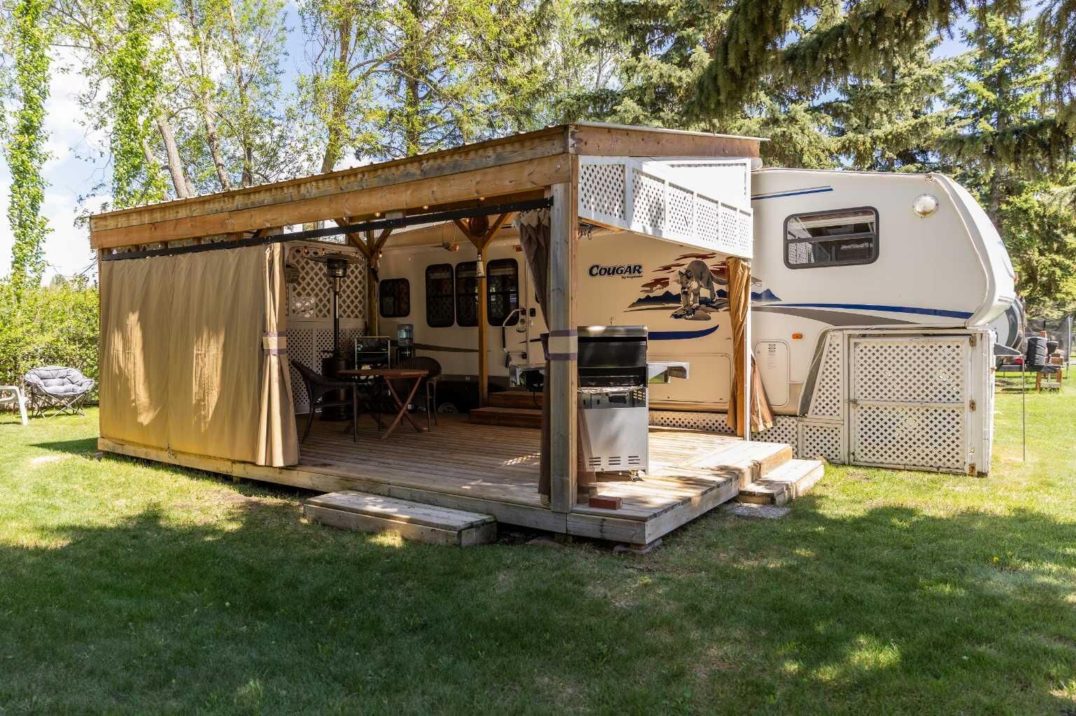 Property Photo: 12036 Twp Rd 422 35 AB T0C 2J0