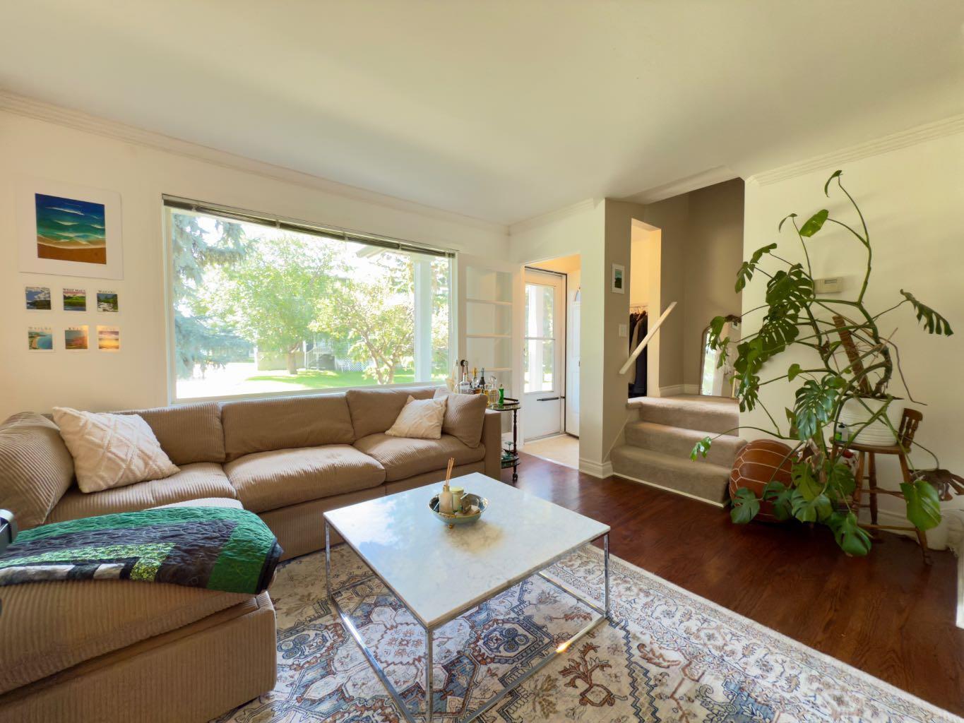Property Photo: 552 Regal Park NE AB T2E 0S6