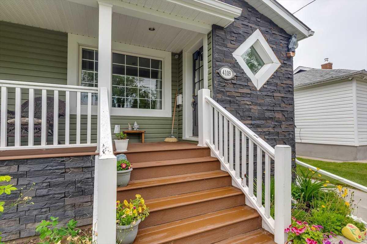 Property Photo: 4109 51A Street AB T4N 2B4