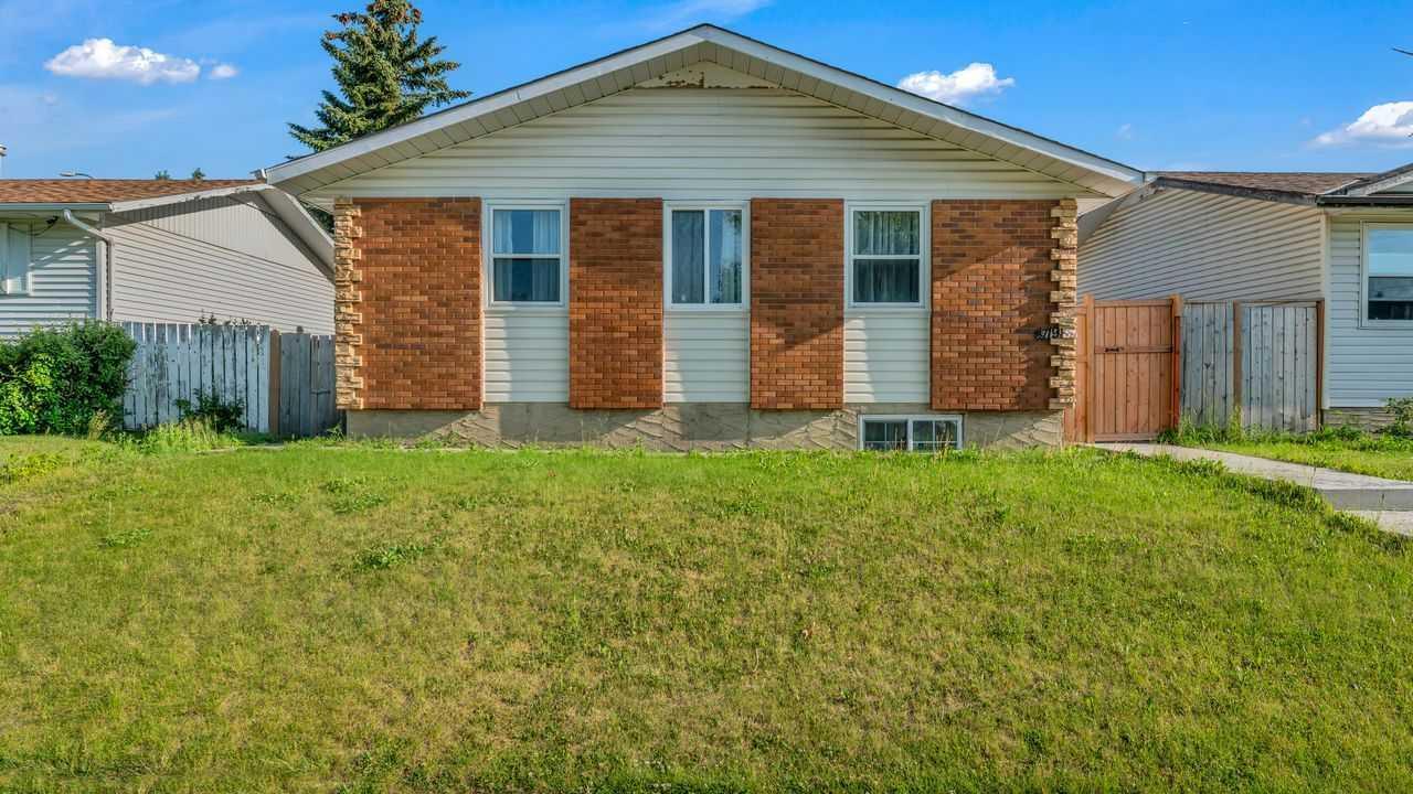 Property Photo: 4719 Rundlehorn Drive NE AB T1Y 2K3