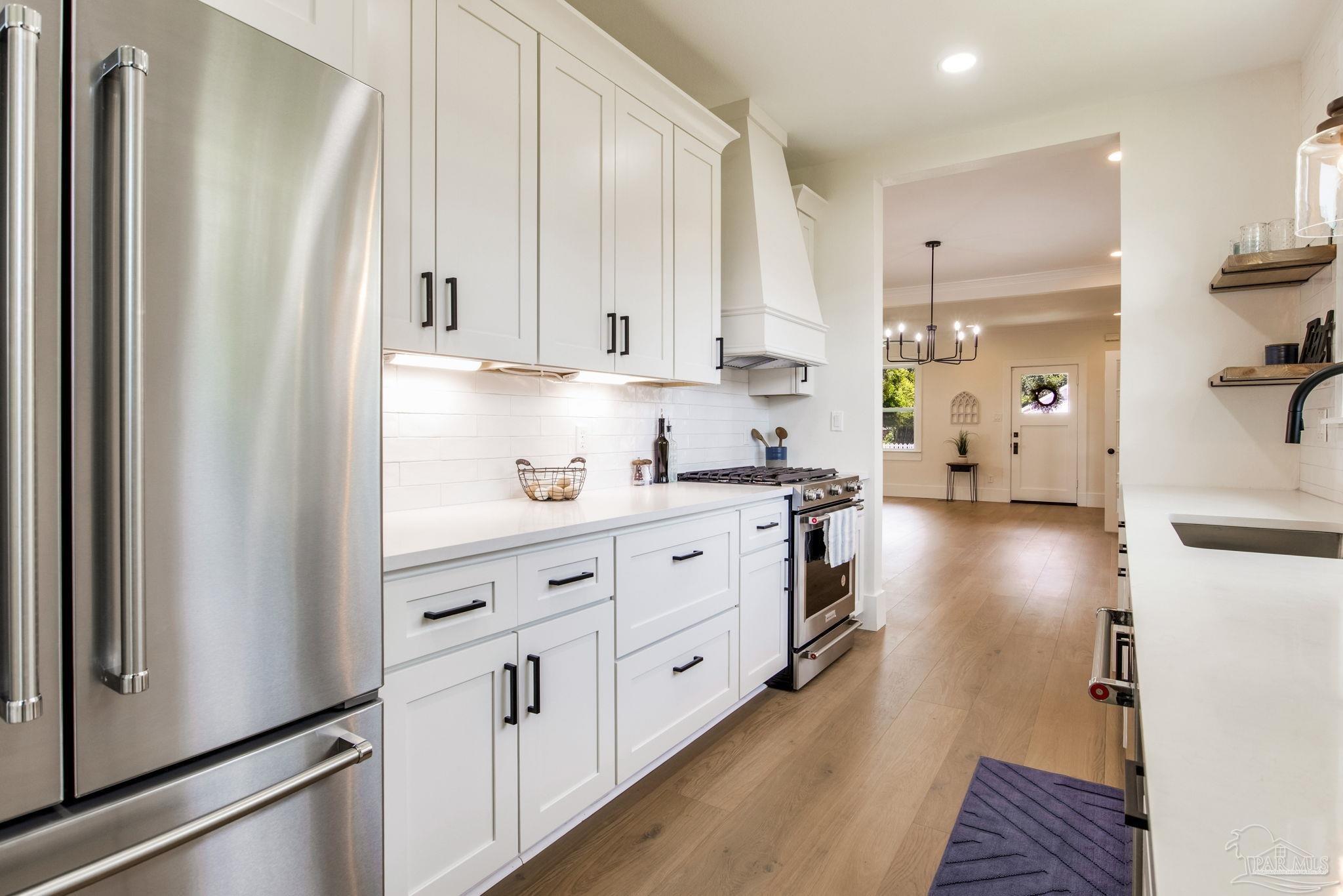 Property Photo: 1425 E Mallory St FL 32503