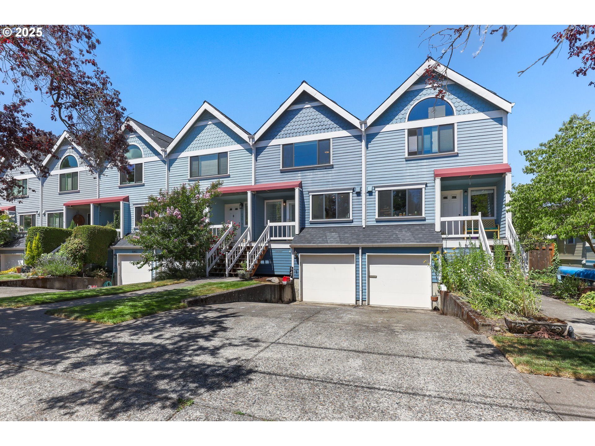 Property Photo: 547 S Florida St OR 97219