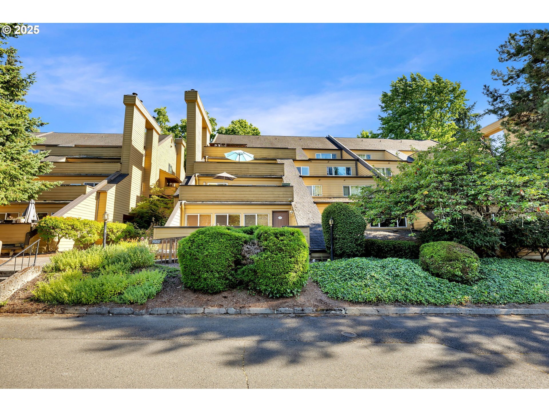 Property Photo: 1611 NE 113th St 322 WA 98686