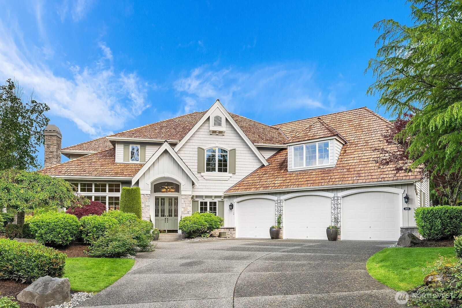 Property Photo: 2420 278th Court SE WA 98024