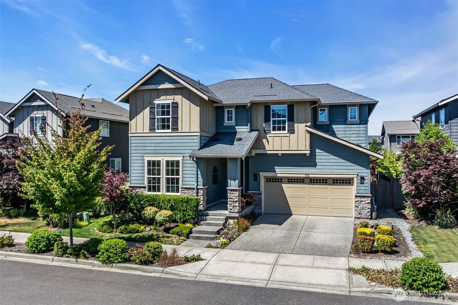 Property Photo:  312  Zemp Way NE  WA 98045 