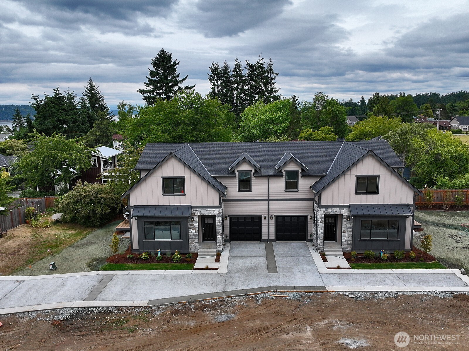 Property Photo:  683  3rd Street 2(B)  WA 98260 
